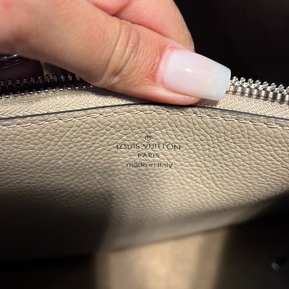 Louis Vuitton Muria purse - Picture 6 of 9